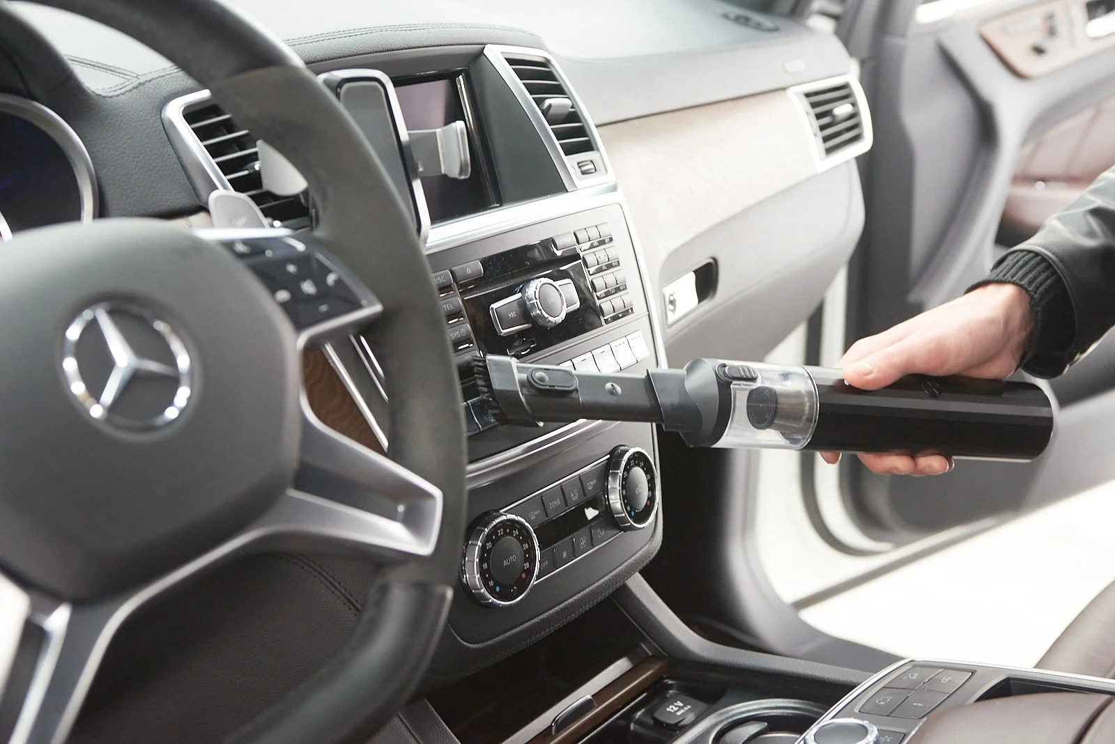 wireless handheld car vacuum cleaner for GMC Sierra